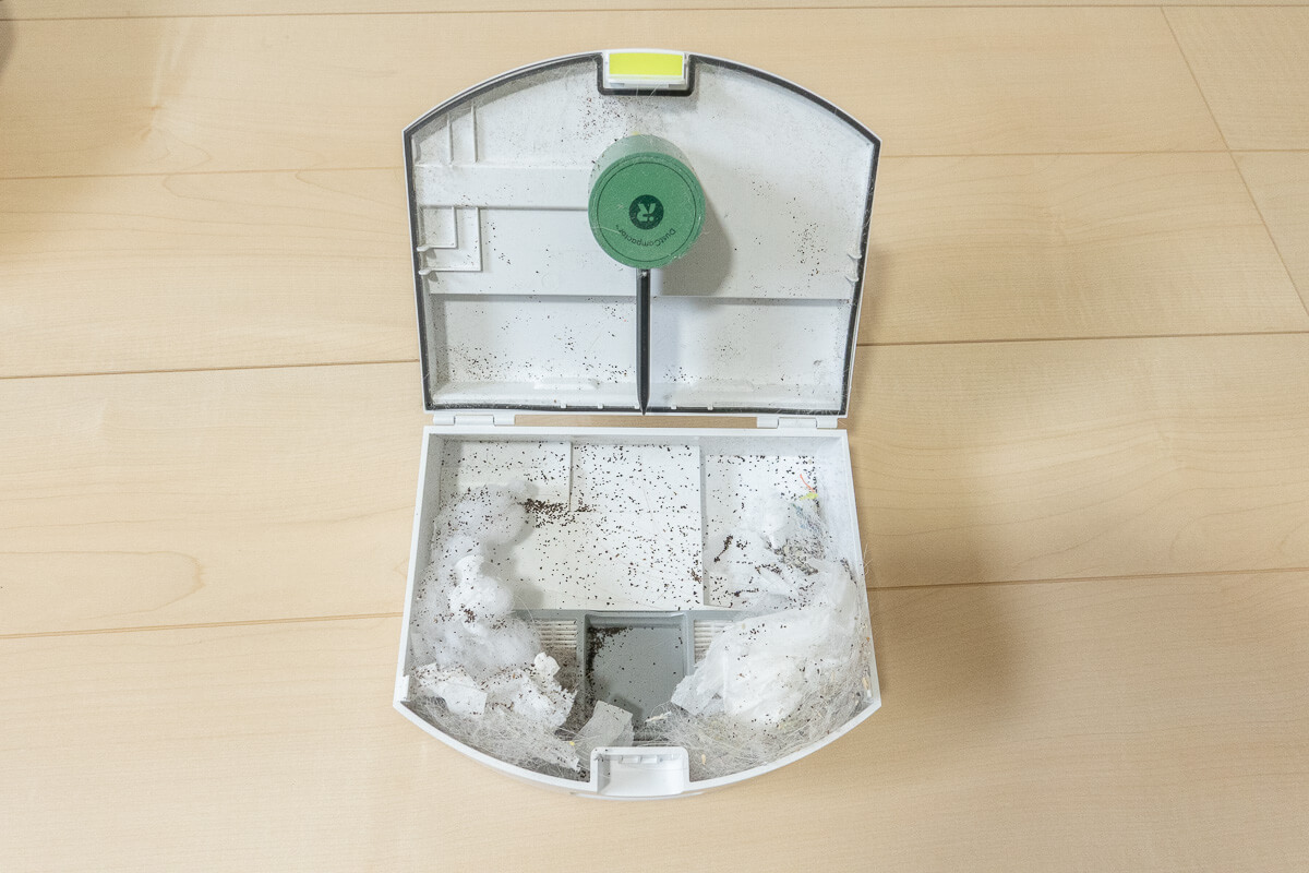 「Roomba (ルンバ) 205 DustCompactor Combo ロボット」を実際に使って実力を検証！【お手入れ】ゴミ圧縮機能の効果あり！