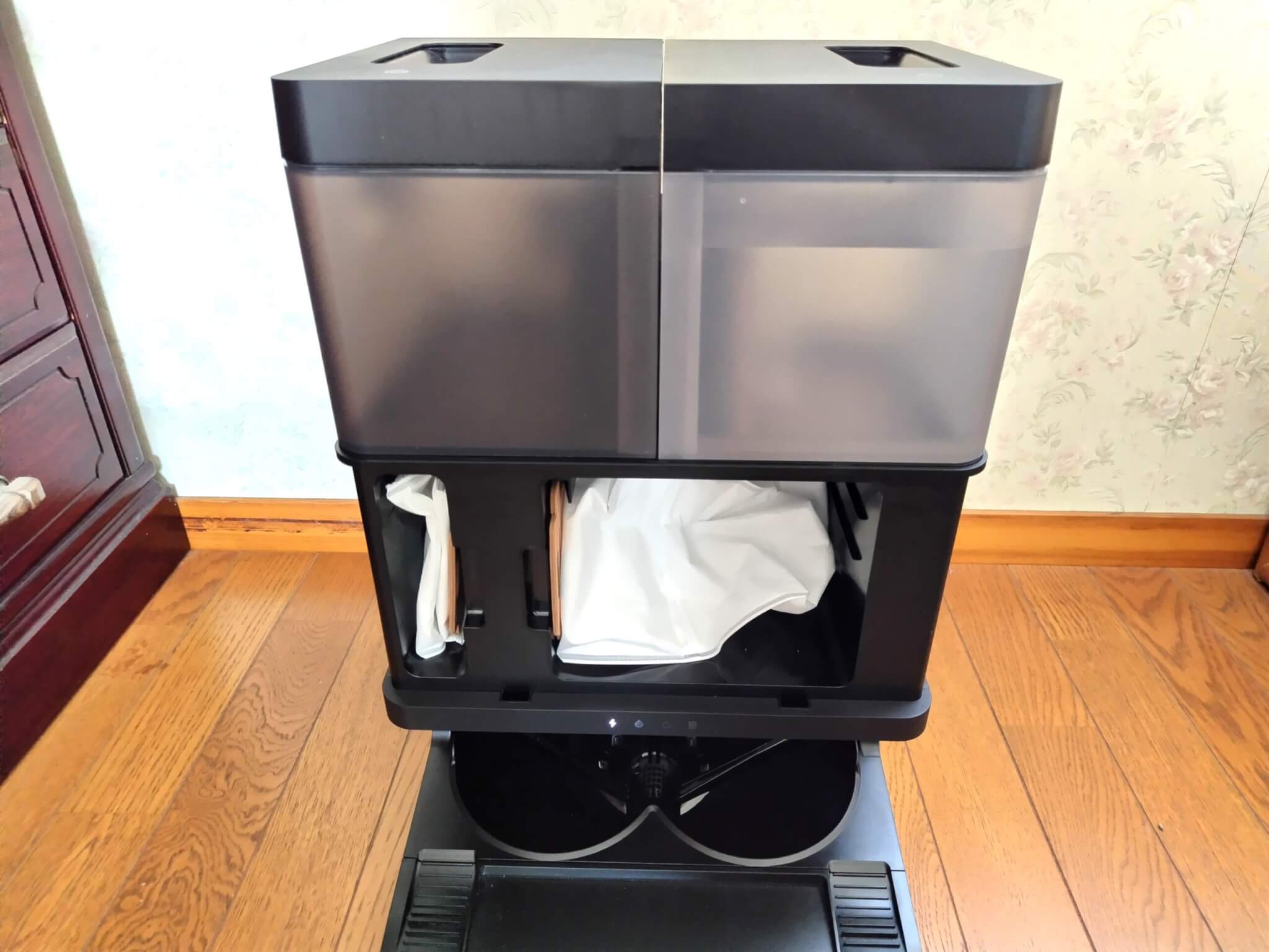 ルンバ プラス 505 コンボ ロボットの充電ステーション